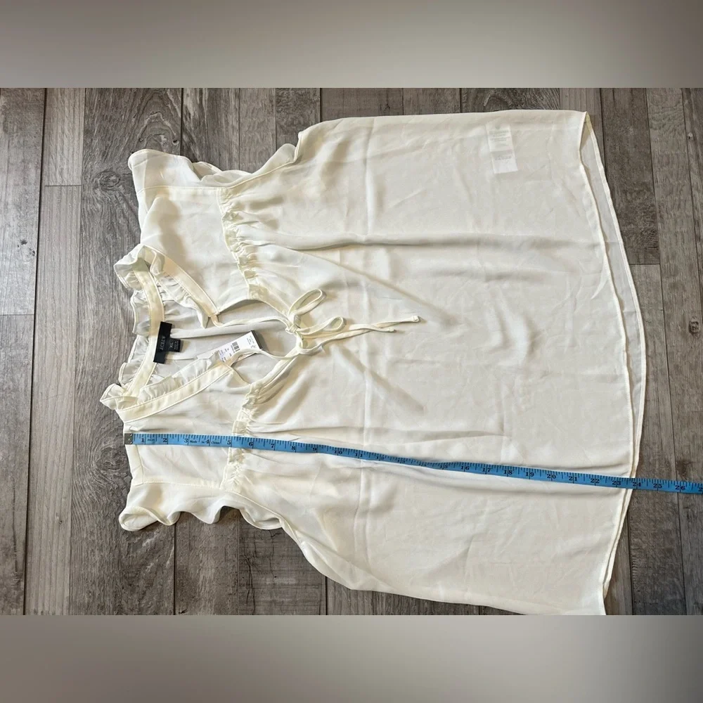 J. Crew NWT Ivory Ruffle Tie-neck‎ Top sz S